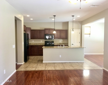3271 E Carla Vista Drive - Photo Thumbnail 5