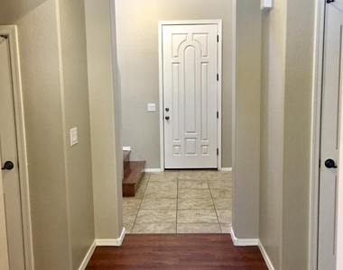 3271 E Carla Vista Drive - Photo Thumbnail 2
