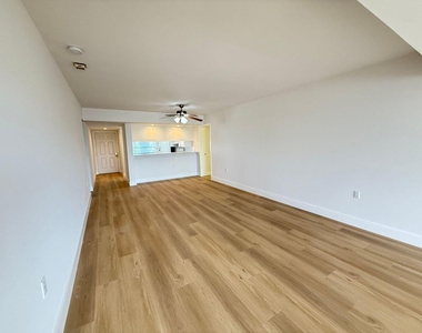 3511 Village Boulevard - Photo Thumbnail 16