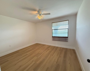 3511 Village Boulevard - Photo Thumbnail 4