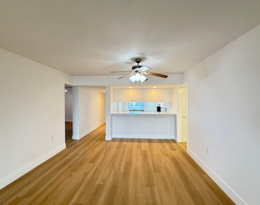 3511 Village Boulevard - Photo Thumbnail 8
