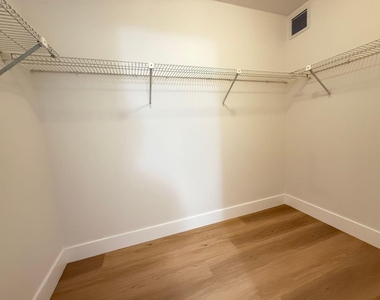 3511 Village Boulevard - Photo Thumbnail 13