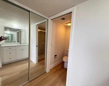 3511 Village Boulevard - Photo Thumbnail 10