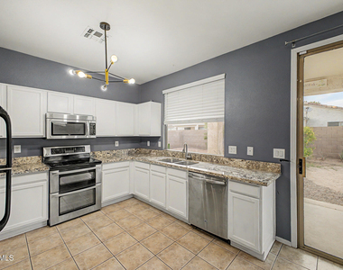 11532 W Cottonwood Lane - Photo Thumbnail 11