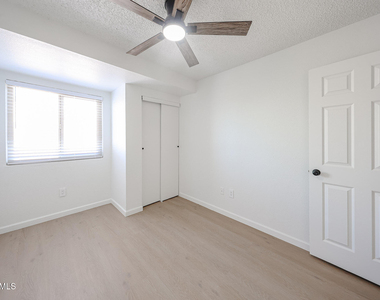 17032 N 16th Drive - Photo Thumbnail 21