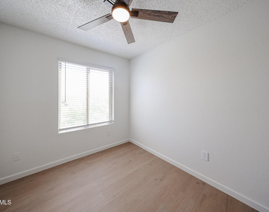 17032 N 16th Drive - Photo Thumbnail 24