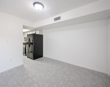 17032 N 16th Drive - Photo Thumbnail 7
