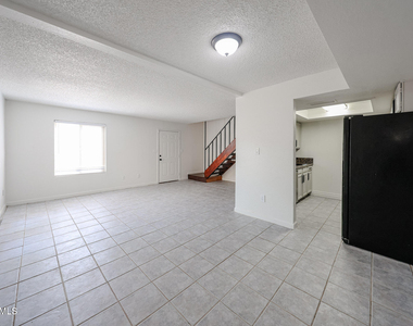 17032 N 16th Drive - Photo Thumbnail 8