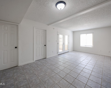17032 N 16th Drive - Photo Thumbnail 14