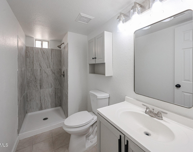 17032 N 16th Drive - Photo Thumbnail 15