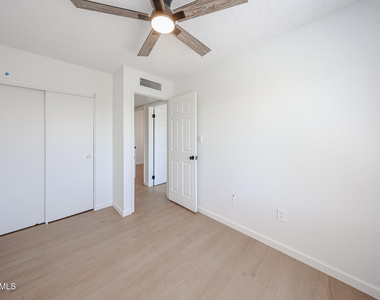 17032 N 16th Drive - Photo Thumbnail 25