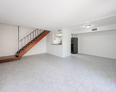 17032 N 16th Drive - Photo Thumbnail 4