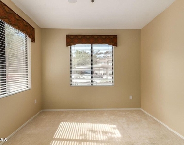 15252 N 100th Street - Photo Thumbnail 13