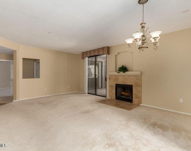 15252 N 100th Street - Photo Thumbnail 5