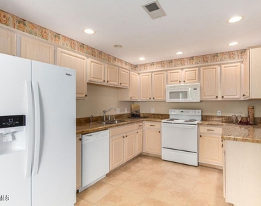 15252 N 100th Street - Photo Thumbnail 11