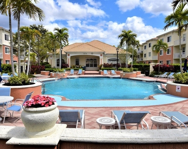9857 Baywinds Drive - Photo Thumbnail 17