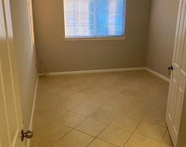 9857 Baywinds Drive - Photo Thumbnail 11
