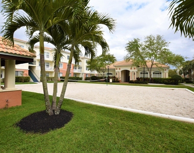 9857 Baywinds Drive - Photo Thumbnail 19