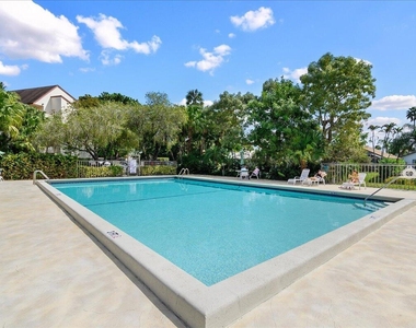 12660 Shoreline Drive - Photo Thumbnail 23