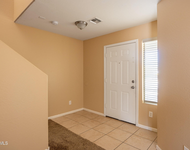 18892 N Toledo Avenue - Photo Thumbnail 4