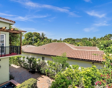 724 Park Place - Photo Thumbnail 43