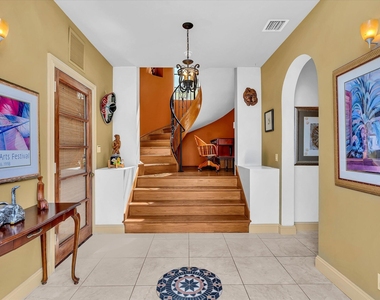 724 Park Place - Photo Thumbnail 23
