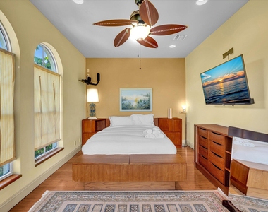 724 Park Place - Photo Thumbnail 39