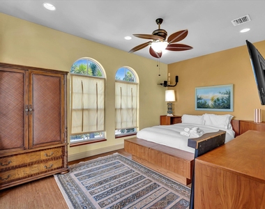 724 Park Place - Photo Thumbnail 38