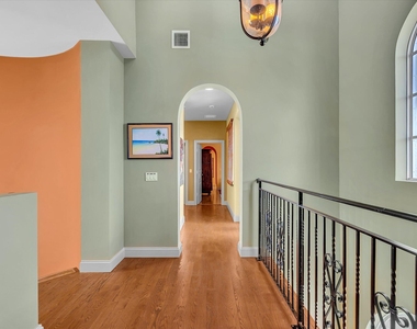 724 Park Place - Photo Thumbnail 27