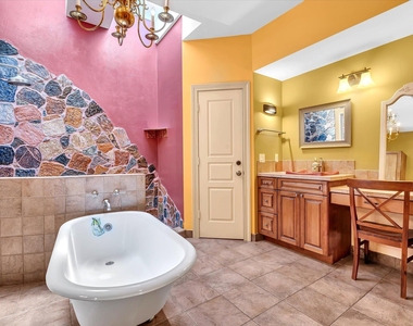 724 Park Place - Photo Thumbnail 36