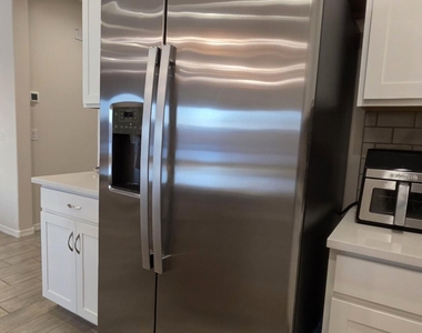 21668 N Belt Drive - Photo Thumbnail 13