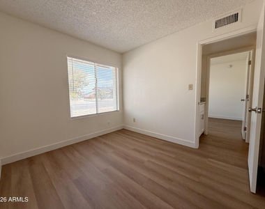 15420 N 23rd Drive - Photo Thumbnail 18