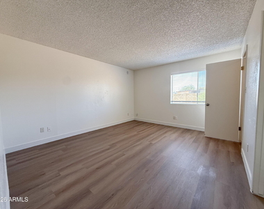15420 N 23rd Drive - Photo Thumbnail 21