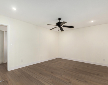 6729 E Eugie Terrace - Photo Thumbnail 11