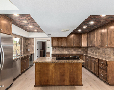 6729 E Eugie Terrace - Photo Thumbnail 8