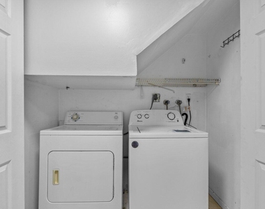 1149 Nw 13th Street - Photo Thumbnail 8