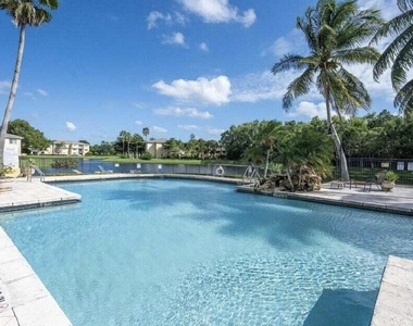 400 Crestwood Court N - Photo Thumbnail 25