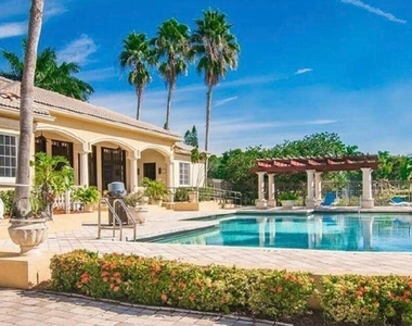 400 Crestwood Court N - Photo Thumbnail 52