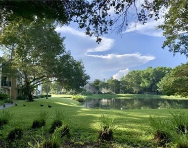 400 Crestwood Court N - Photo Thumbnail 36