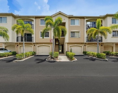 400 Crestwood Court N - Photo Thumbnail 30