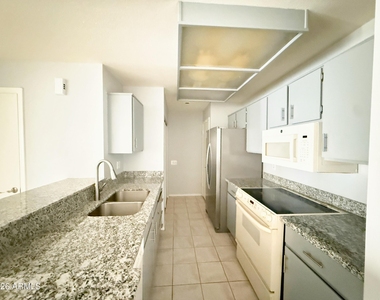 2035 S Elm Street - Photo Thumbnail 6
