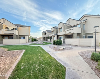 2035 S Elm Street - Photo Thumbnail 17