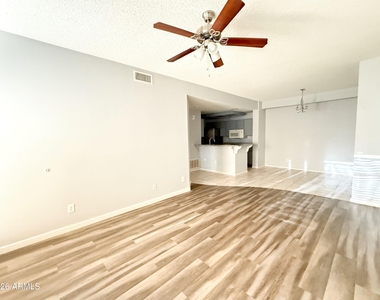 2035 S Elm Street - Photo Thumbnail 3