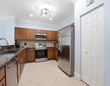 3078 N Evergreen Circle - Photo Thumbnail 1
