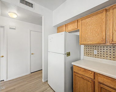 280 S Elizabeth Way - Photo Thumbnail 8