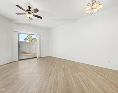 280 S Elizabeth Way - Photo Thumbnail 2