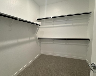 24741 N 164th Drive - Photo Thumbnail 11