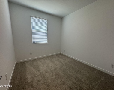 24741 N 164th Drive - Photo Thumbnail 6