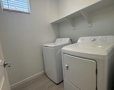 24741 N 164th Drive - Photo Thumbnail 8