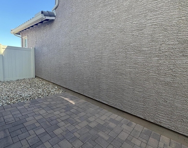 24741 N 164th Drive - Photo Thumbnail 16